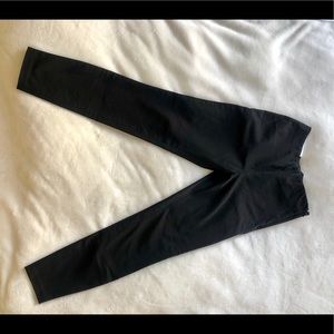 Uniqlo Ankle Legging Pant in Black